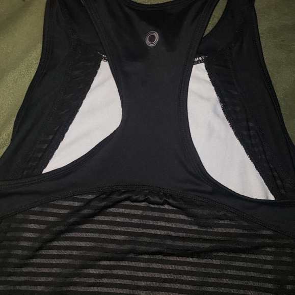 Pure & Simple Active workout Shirt - Picture 3 of 4